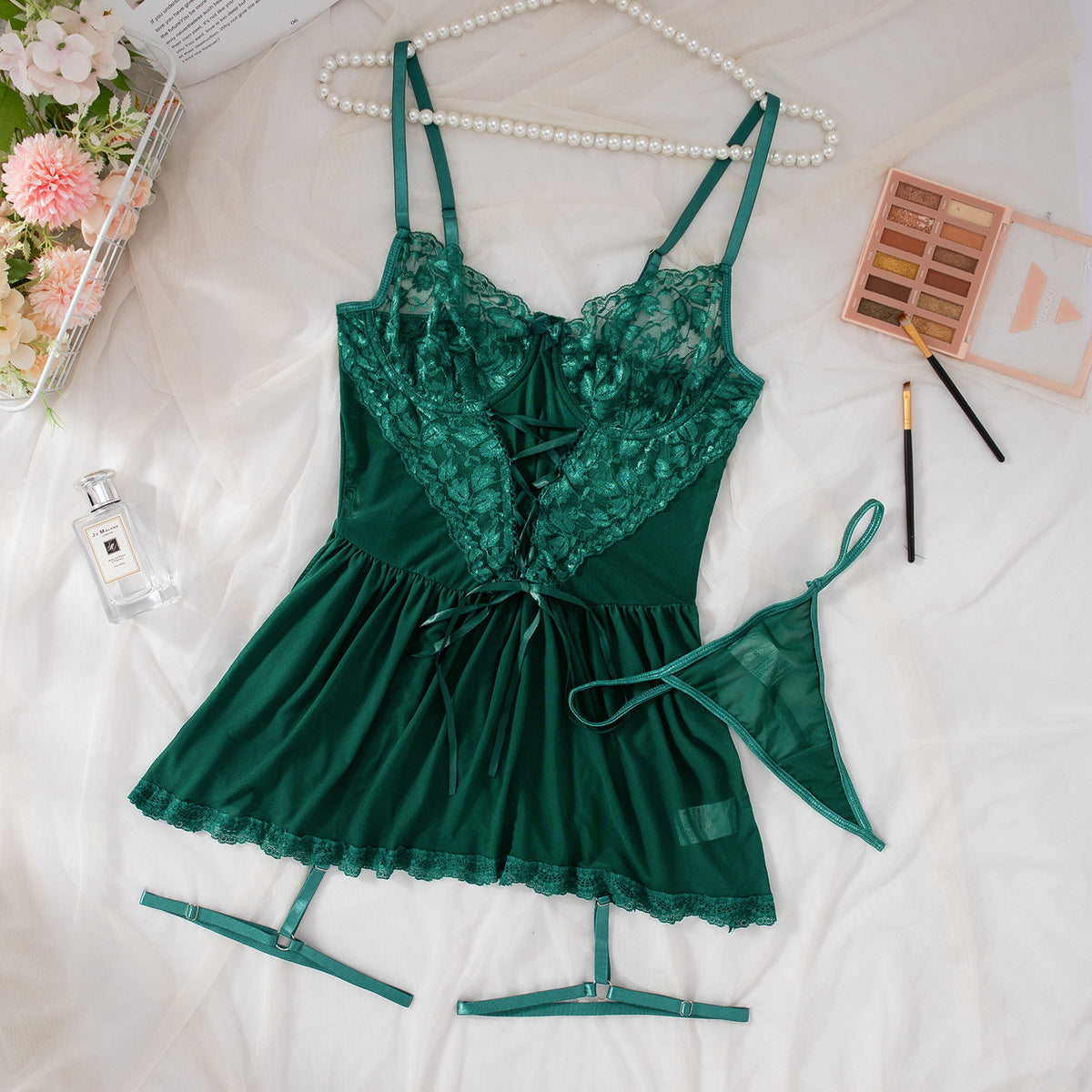 Three - point Hollow Lace Sexy Pure Desire Girl Emotional Gauze Skirt
