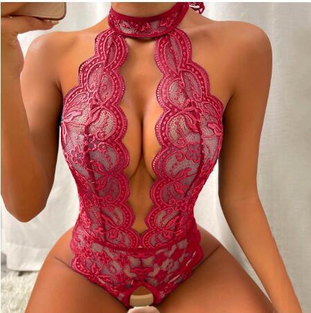 Seductive Crotchless One-Piece Sleepwear Scallop Lace Plunge V-Neck Halterneck Design