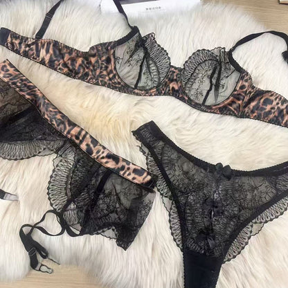 French Ultra-Thin with Leopard Print Embroidered Lace Busty Reduction Sexy Plus-Size Lingerie Set