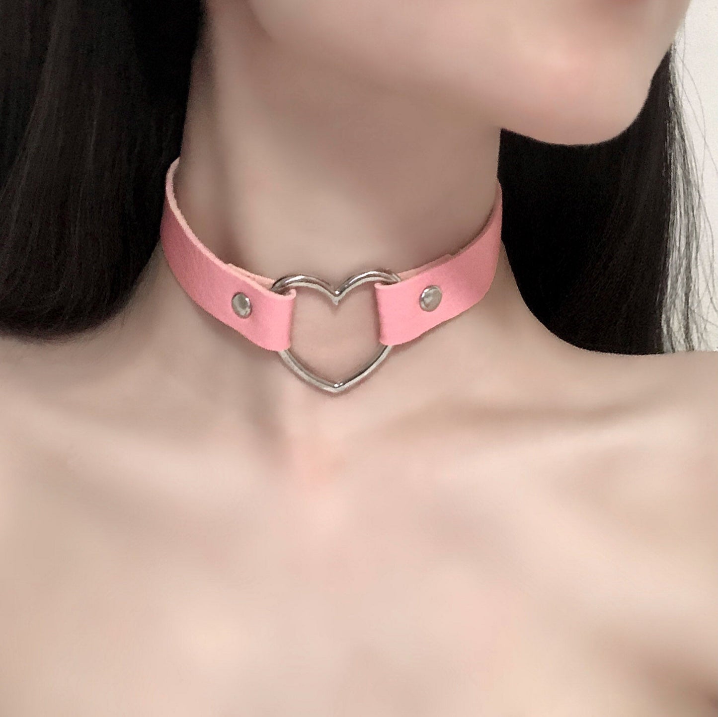 P-63 Punk leather peach heart collar1